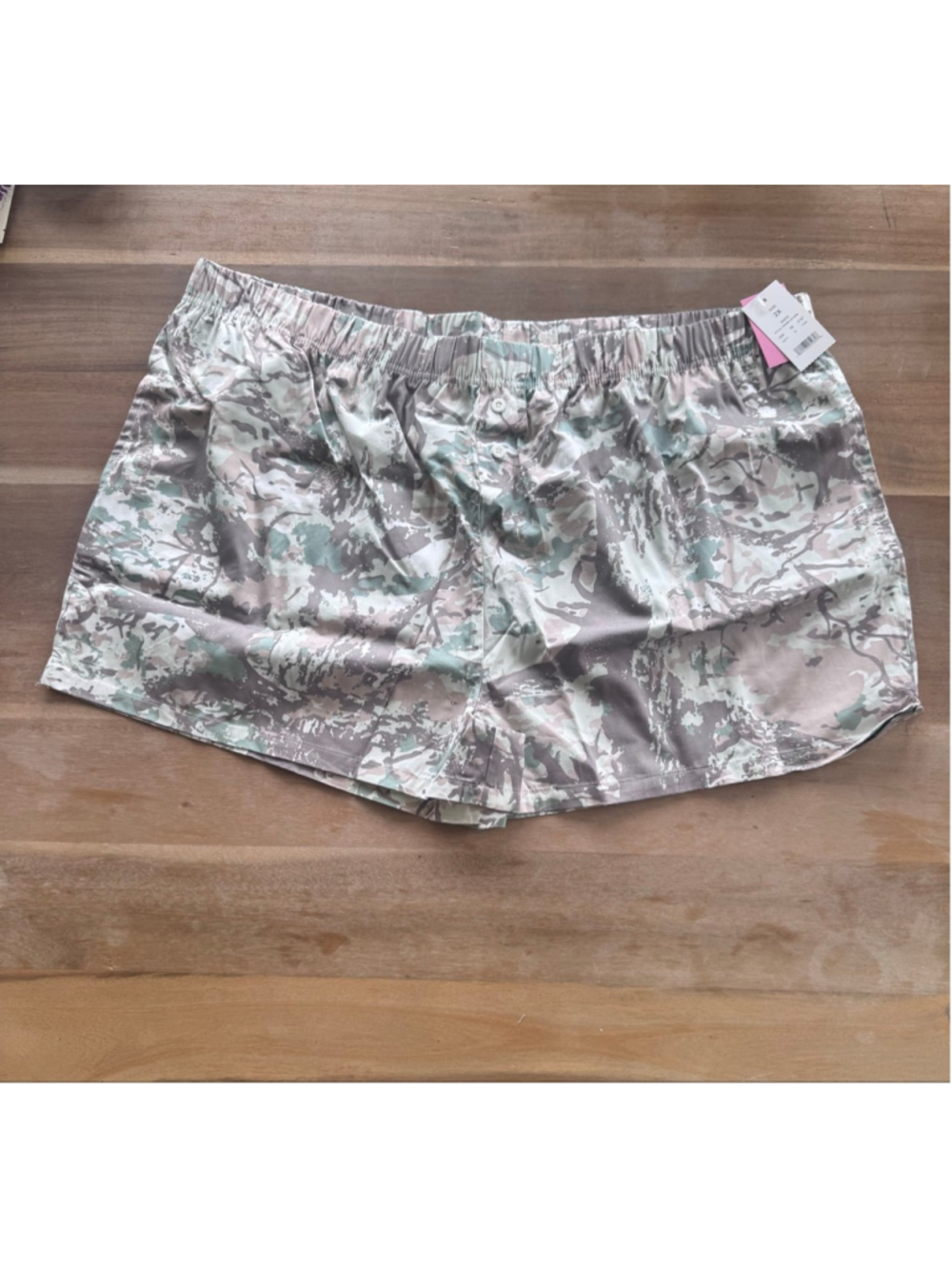 Zoe+Liv Camo Shorts Size 2X